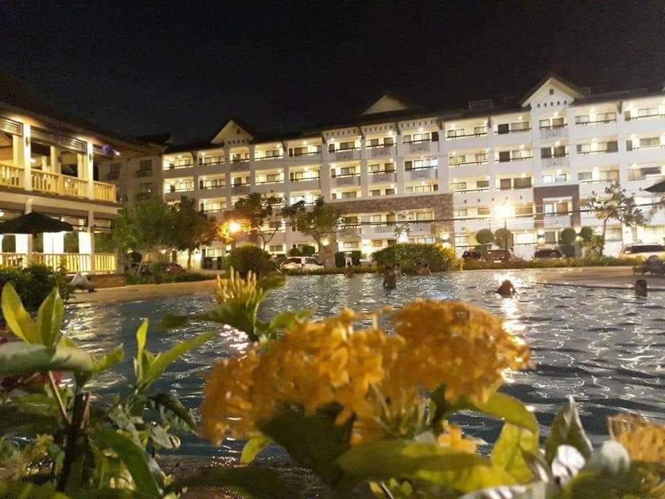 Ri'S One Oasis W Free Pool Back Of Sm City Mall Davao Ngoại thất bức ảnh