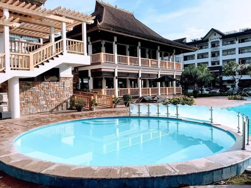 Ri'S One Oasis W Free Pool Back Of Sm City Mall Davao Ngoại thất bức ảnh