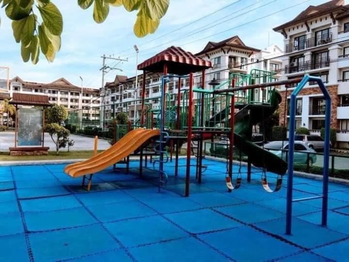 Ri'S One Oasis W Free Pool Back Of Sm City Mall Davao Ngoại thất bức ảnh