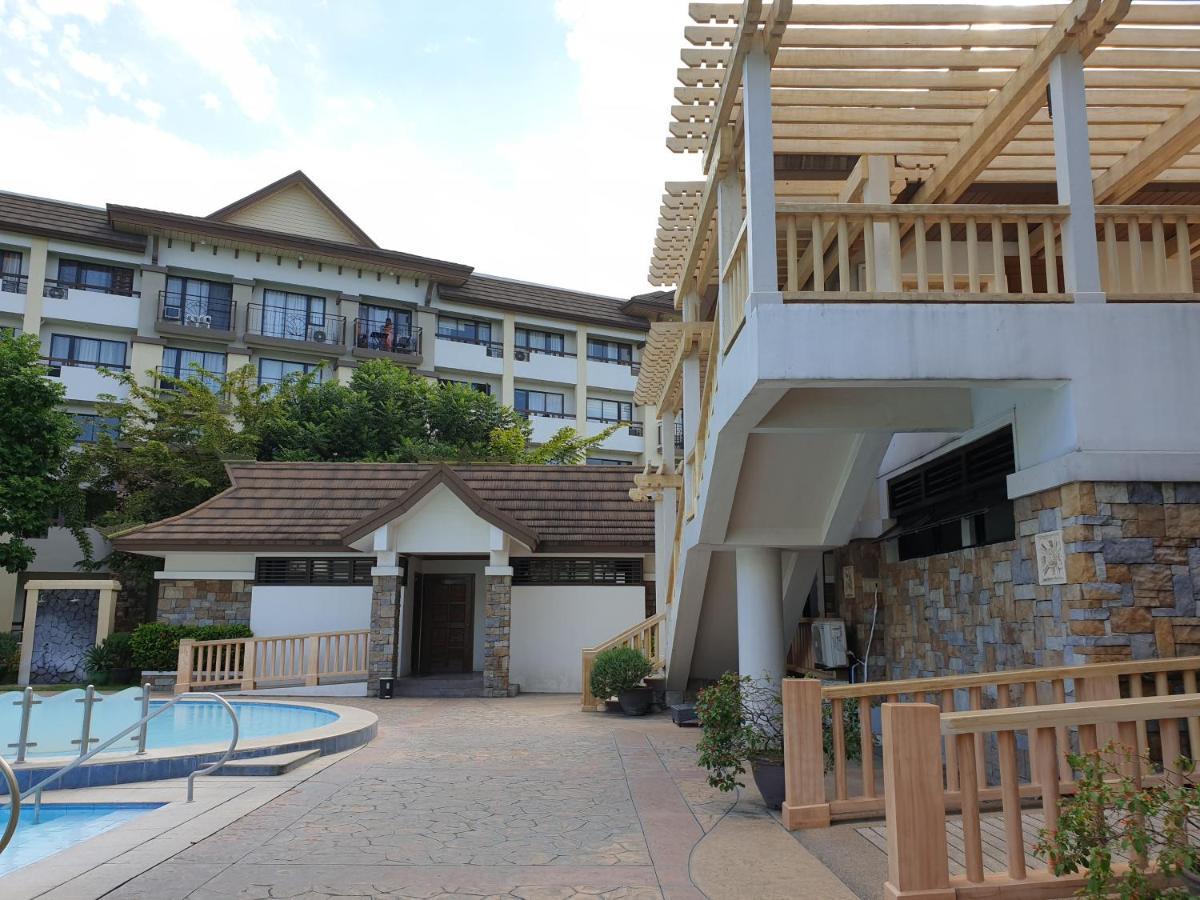 Ri'S One Oasis W Free Pool Back Of Sm City Mall Davao Ngoại thất bức ảnh
