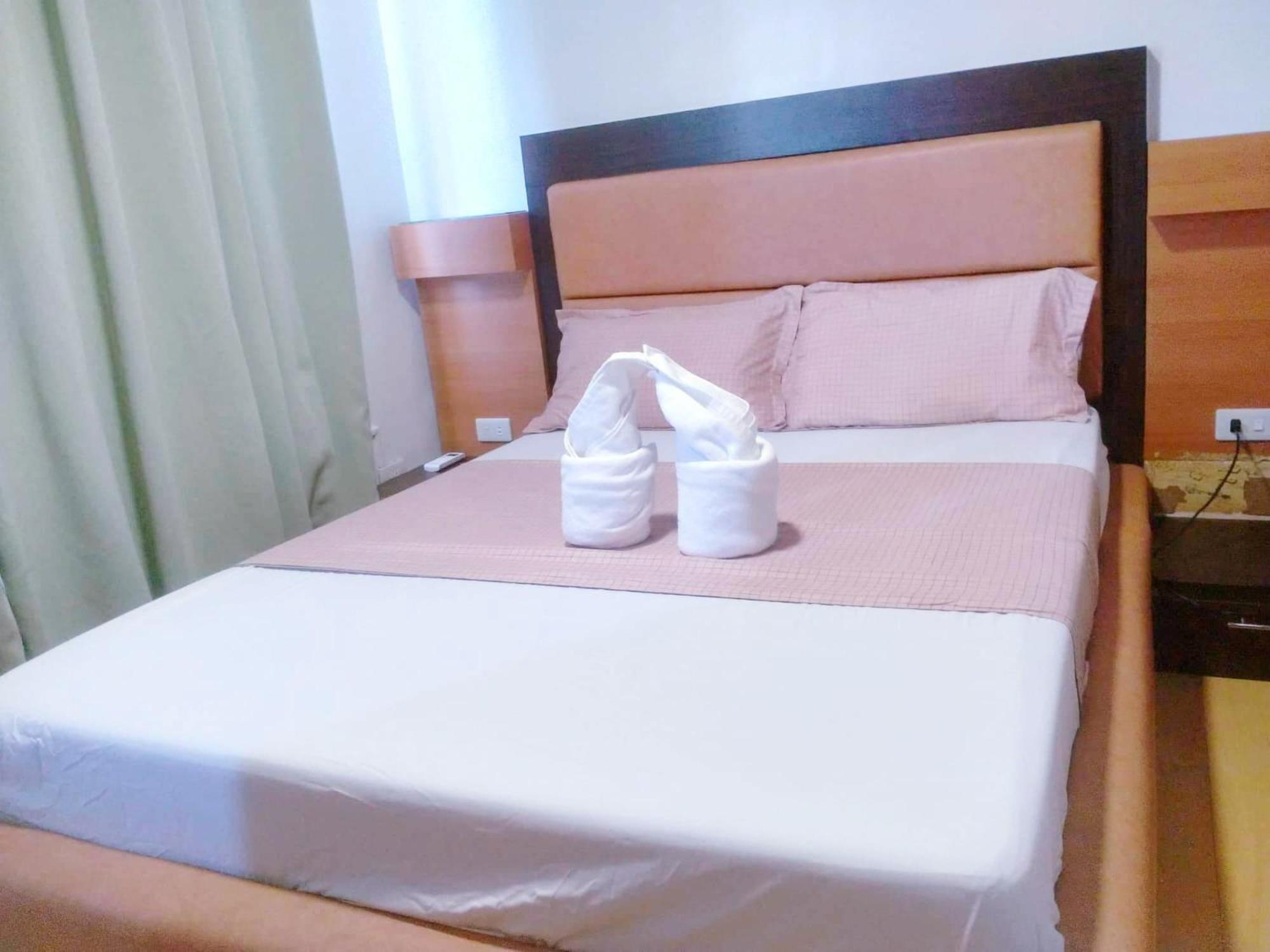 Ri'S One Oasis W Free Pool Back Of Sm City Mall Davao Phòng bức ảnh